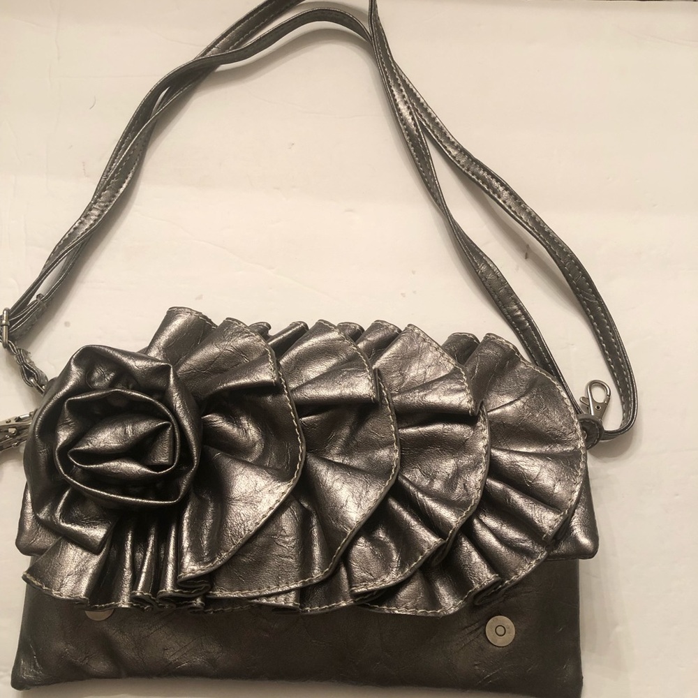 Unique Handbag - image 4